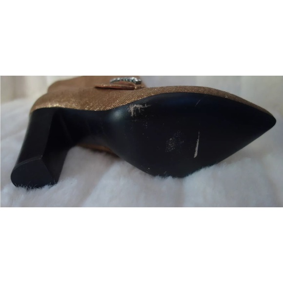 SEE BY CHLOE Designer Metallic Gold Pointed Toe Heel Bootie Shoes 39.5 $425 new - Picture 5 of 6